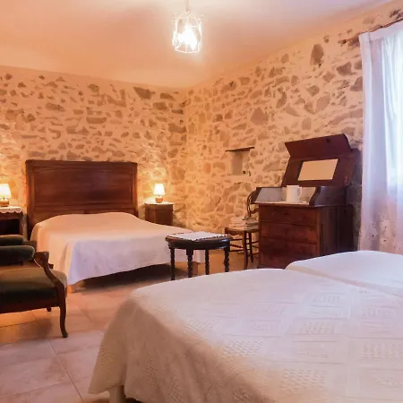 Holiday home Stone On An Active Wine Growing Estate *